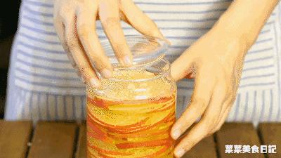 幾道蘋果料理。女人多吃它，皮膚白腸胃好