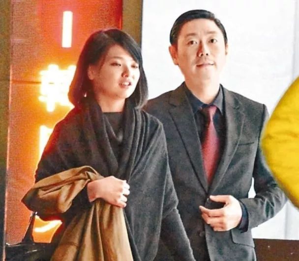 溝女王修身養性變住家男，45歲李思捷正式"封盤"買餸學做人夫