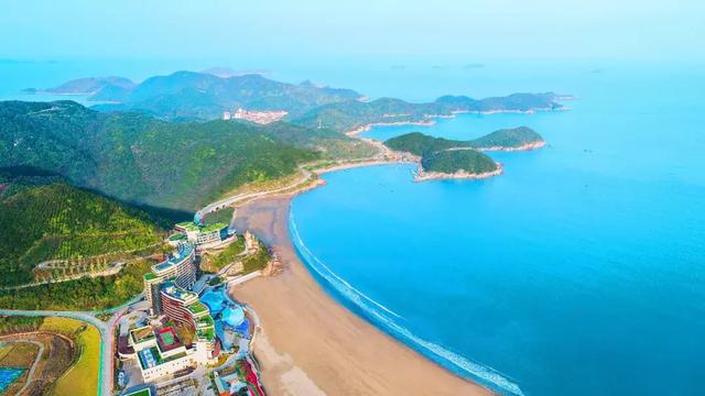 這座海邊小城，風光不輸三亞，明星最愛光顧，關鍵是美食連吃3天也不重樣！
