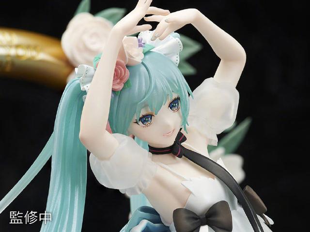 超美的初音未來手辦開售，售價3萬日元，演唱會現場有等身大的