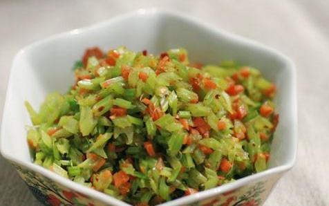 芹菜怎麼炒好吃？15種芹菜吃法，好吃到舔盤