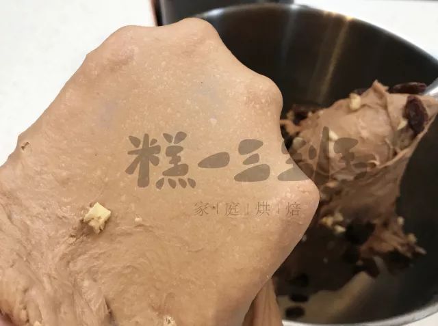 1個雞蛋、1杯牛奶，10分鐘速成牛奶布丁，看完你也會做