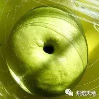 終於拔草啦~抹茶軟歐-香芋麻薯餡