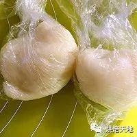 終於拔草啦~抹茶軟歐-香芋麻薯餡