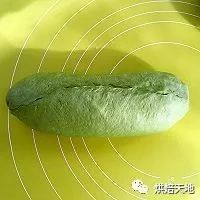 終於拔草啦~抹茶軟歐-香芋麻薯餡