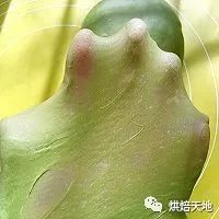終於拔草啦~抹茶軟歐-香芋麻薯餡