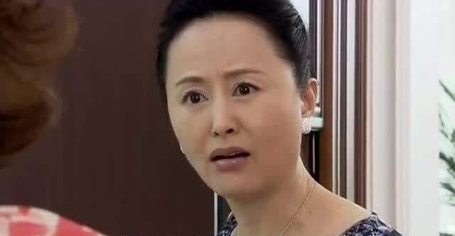 兒子婚後三天沒出門，婆婆著急去敲門，得知原因氣的臉都綠了