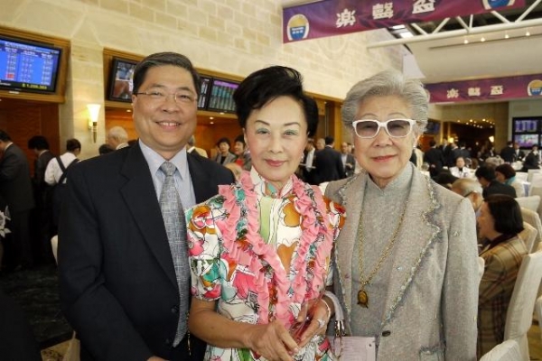 香港四大家族少奶奶，賺錢比掌門人還快！香港頂級闊太，身價百億！ 