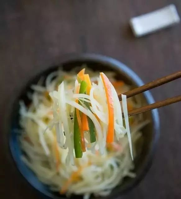 切土豆絲我教你一招，2分鐘切得又細又快，分分鐘秒殺飯店
