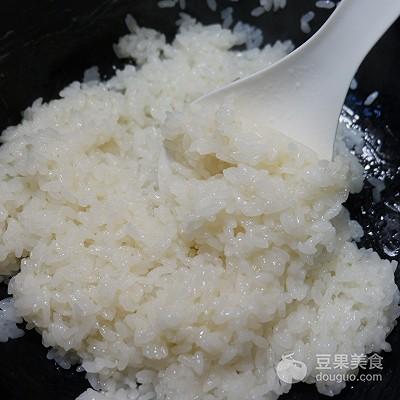豆沙糯米糕的做法~ 