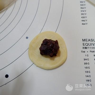 芝麻豆沙小餐包的做法~ 