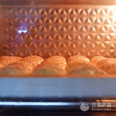 芝麻豆沙小餐包的做法~ 