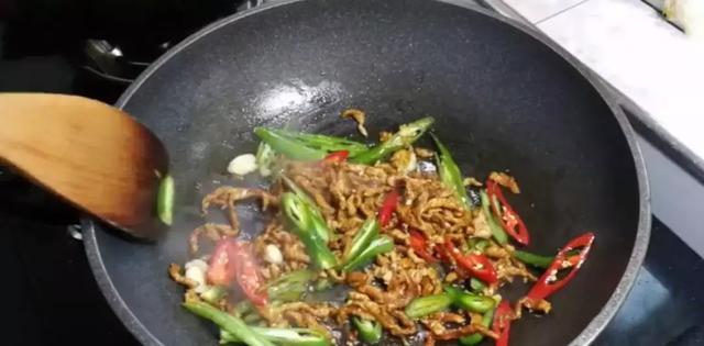 豆腐皮怎樣做才好吃？教你一個最簡單的家常做法，越吃越上癮！ 