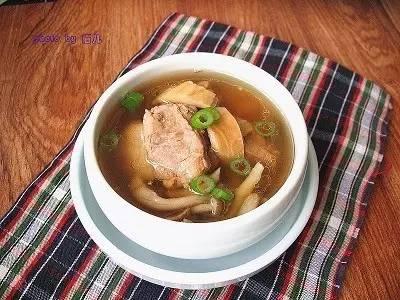 30個湯每個都煲一次就過年啦！愛喝湯收好！台灣冬天多是濕寒天氣，喝湯補身驅寒，特別是身體不好的朋友！！ 