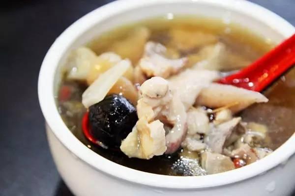 30個湯每個都煲一次就過年啦！愛喝湯收好！台灣冬天多是濕寒天氣，喝湯補身驅寒，特別是身體不好的朋友！！ 