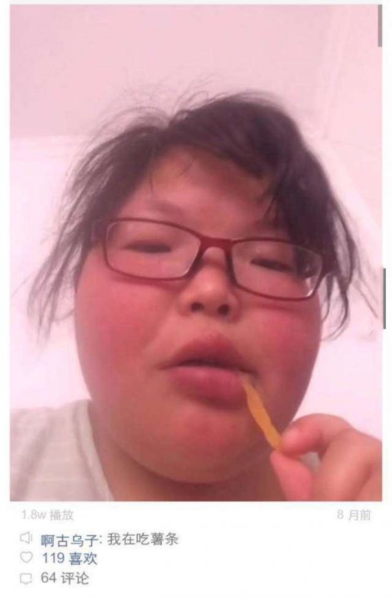 胖妹參加校花比賽以「4字超狂自介」擊敗露奶妹，一天狂吸30萬票「逆襲得冠軍」讓其他正妹都傻眼！