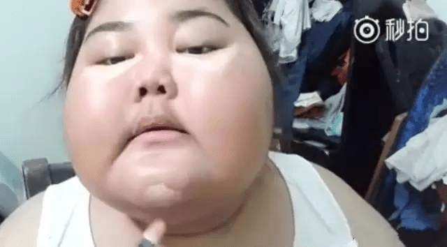 泰國大臉妹自信教人化妝 ，「完妝臉蛋」變這樣…網友看呆了！