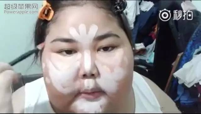 泰國大臉妹自信教人化妝 ，「完妝臉蛋」變這樣…網友看呆了！